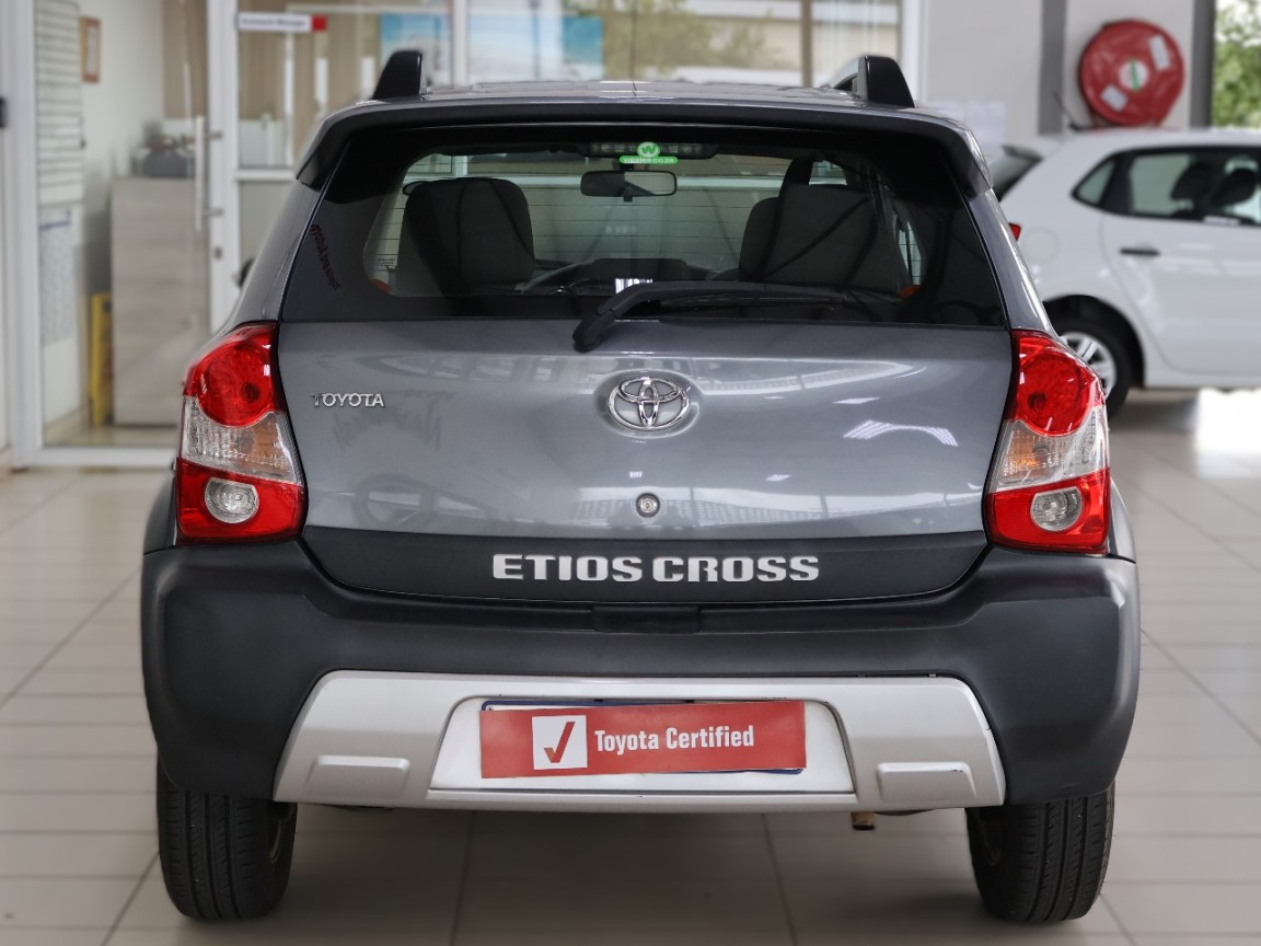 TOYOTA ETIOS CROSS 1.5 Xs 5Dr - 1 