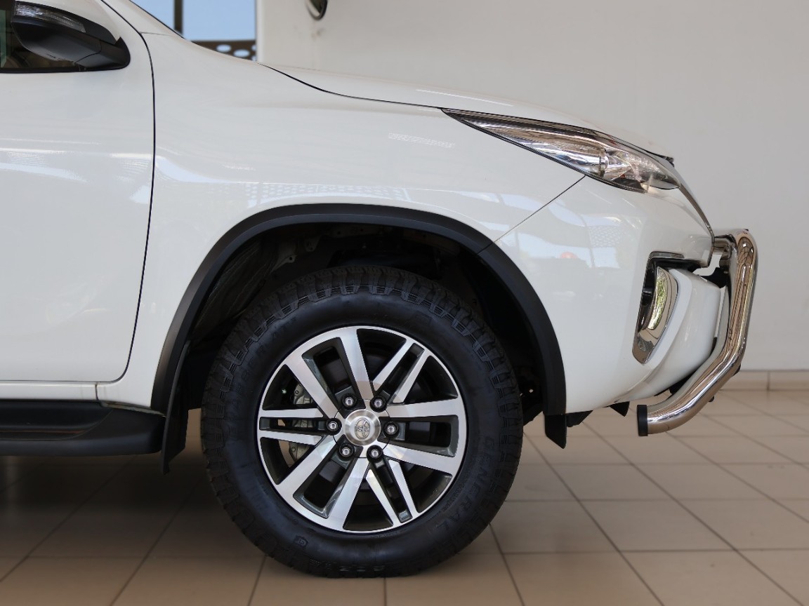 TOYOTA FORTUNER 2.8GD-6 4X4 EPIC A/T - 3 