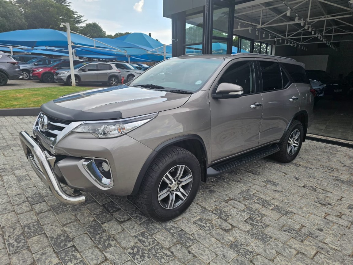 Toyota Fortuner IV 2.4 GD-6 Raised Body Auto