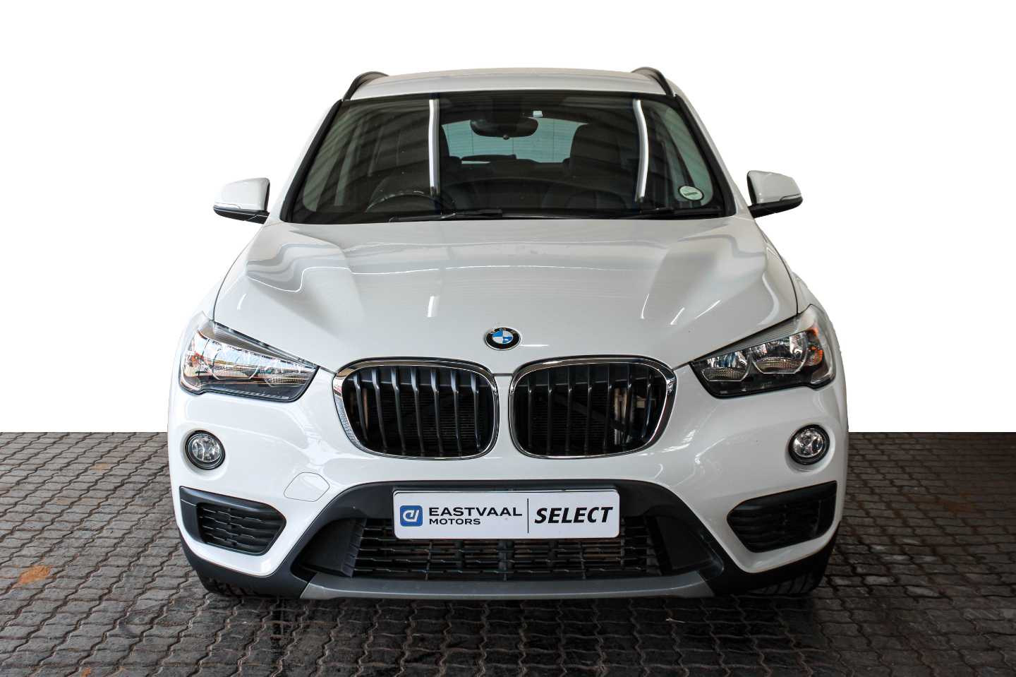 BMW X1 sDRIVE20d A/T (F48) - 11 