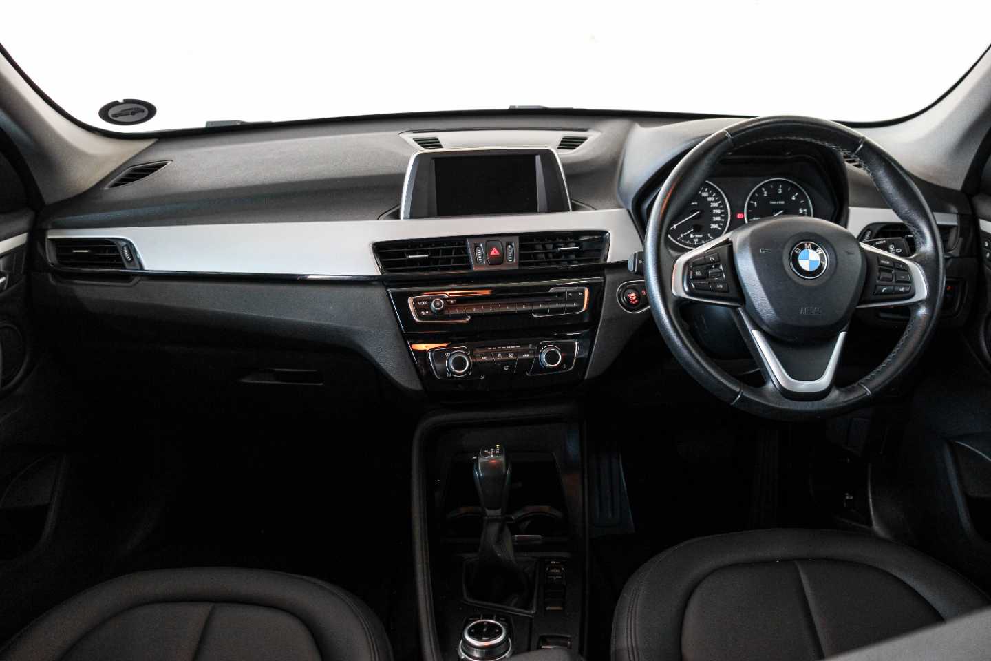 BMW X1 sDRIVE20d A/T (F48) - 10 