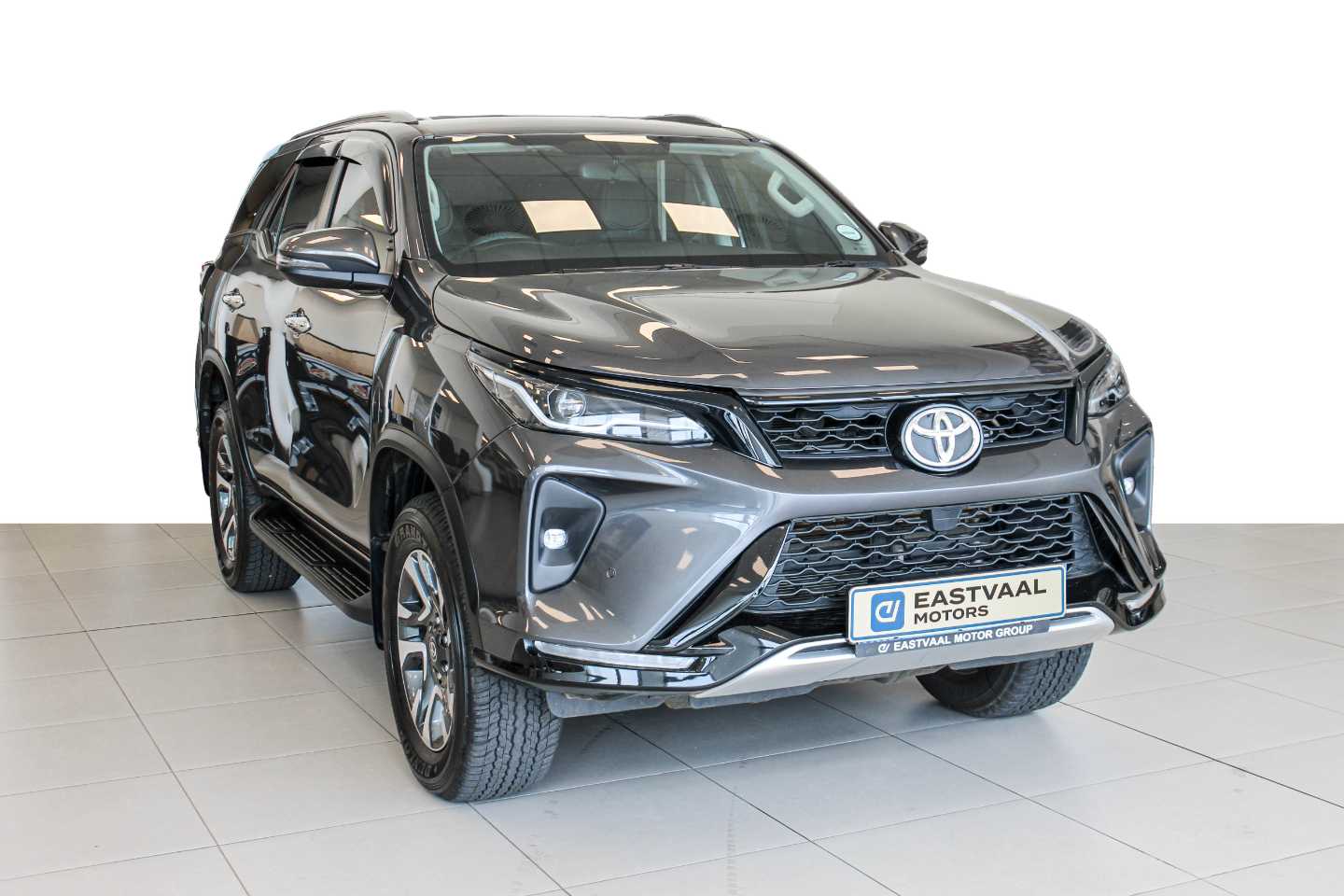 Toyota Fortuner VI 2.4GD-6 Raised Body Auto