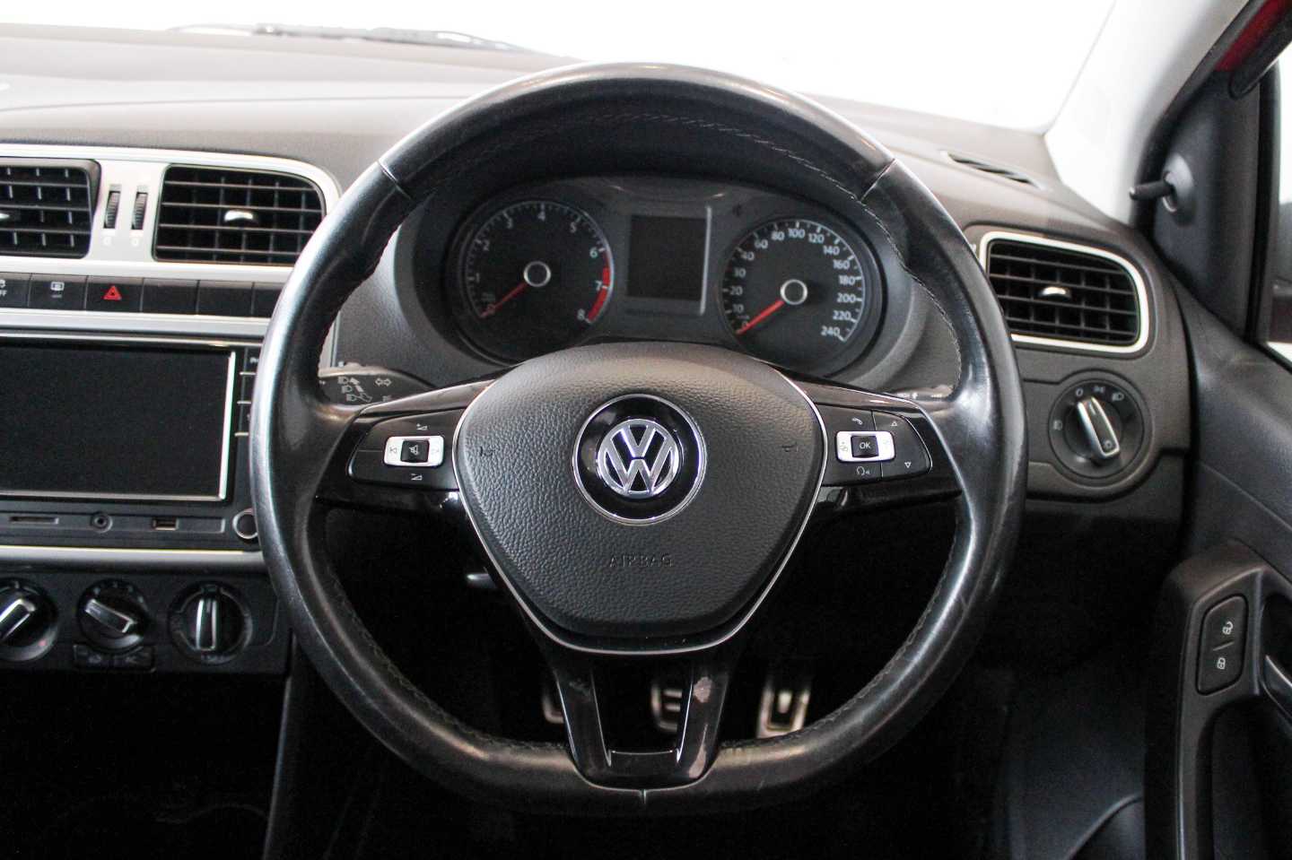 VOLKSWAGEN Polo Vivo 1.6 MAXX (5DR) - 17 