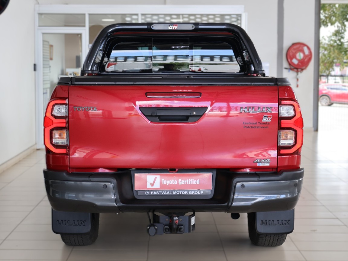 TOYOTA HILUX 2.8 GD-6 GR-S 4X4 A/T P/U D/C - 18 