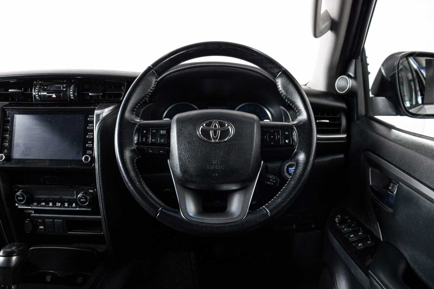 TOYOTA FORTUNER 2.8 GD6 RB AT - 15 