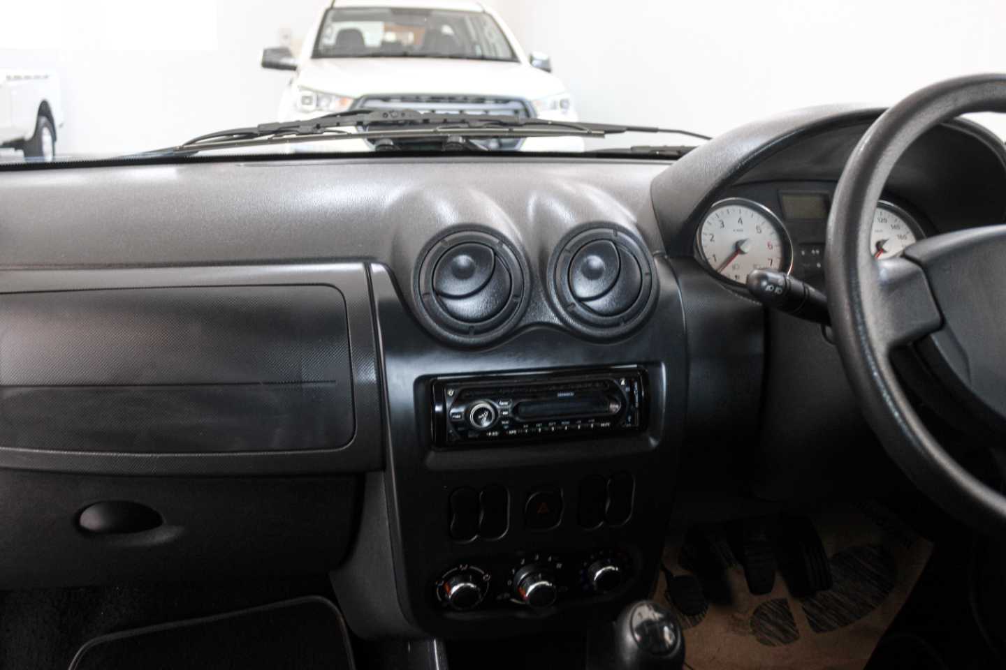 NISSAN NP200 1.6  P/U S/C - 11 