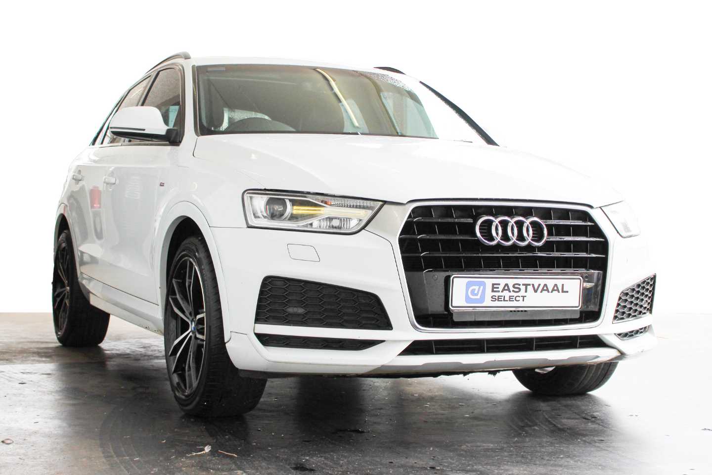 AUDI Q3 1.4T FSI STRONIC (110KW) - Main Vehicle Image