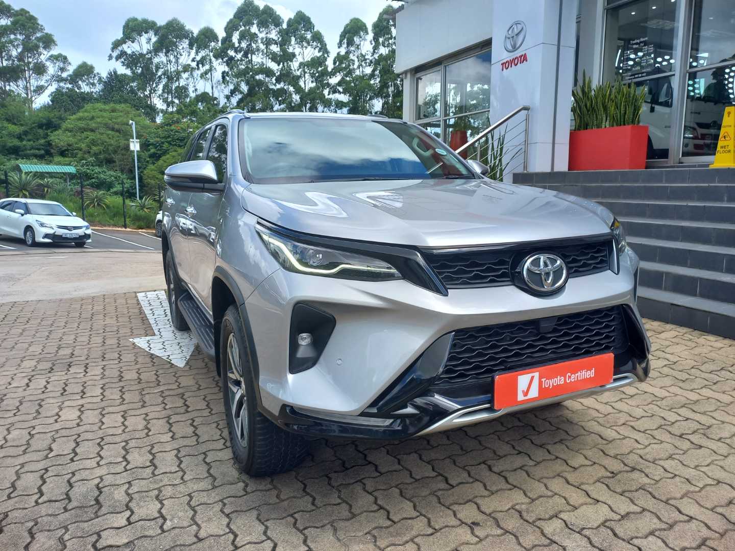 Toyota Fortuner VI 2.4GD-6 Auto 4x4