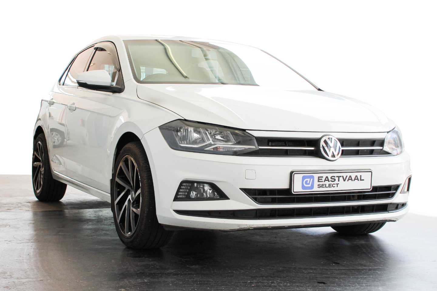 VOLKSWAGEN POLO 1.0 TSI COMFORTLINE DSG - Main Vehicle Image