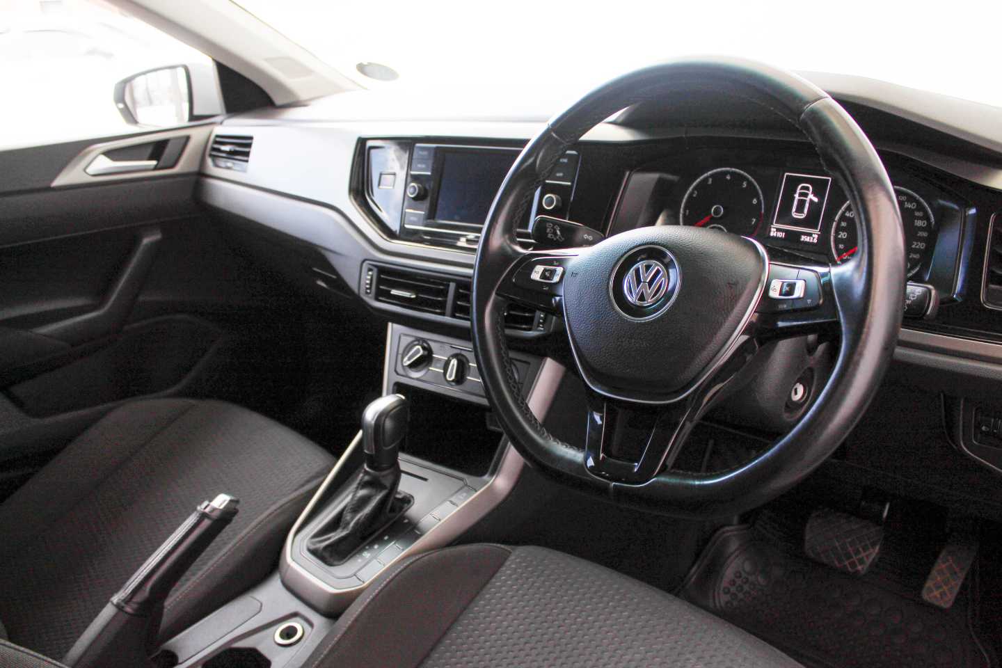 VOLKSWAGEN POLO 1.0 TSI COMFORTLINE DSG - 17 