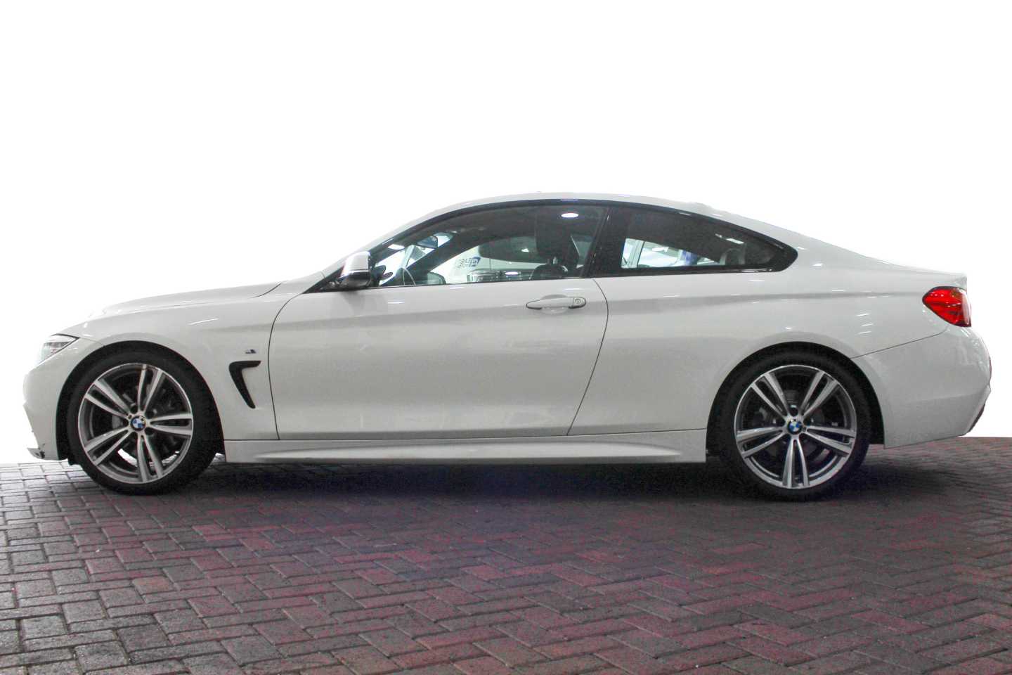 BMW 4 SERIES (F32) 428i COUPE M SPORT (F32) - 3 