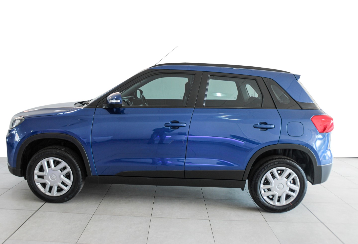 SUZUKI VITARA BREZZA 1.5 GL - 3 