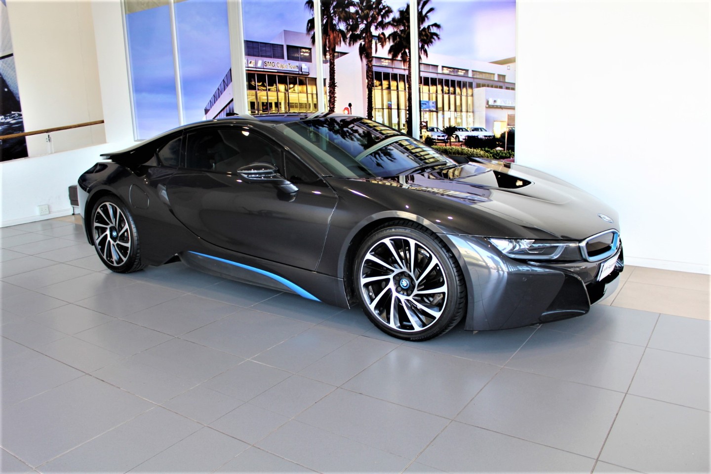 BMW i8