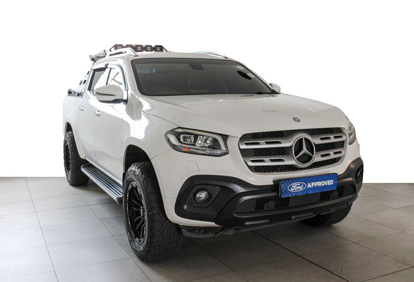 MERCEDES-BENZ X-CLASS X250d 4X4 PROGRESSIVE A/T - Main Vehicle Image