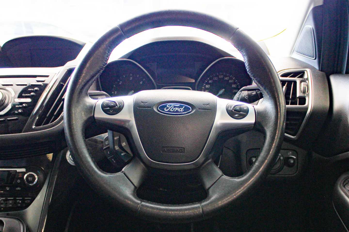 FORD KUGA 2.0 TDCI TITANIUM AWD POWERSHIFT - 17 