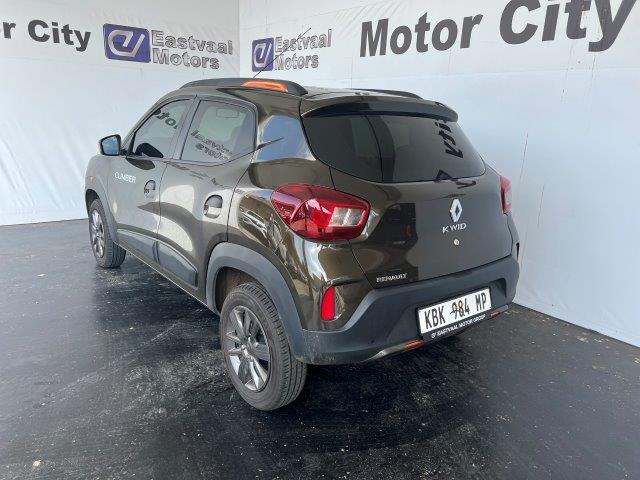 RENAULT KWID 1.0 CLIMBER 5DR - 4 