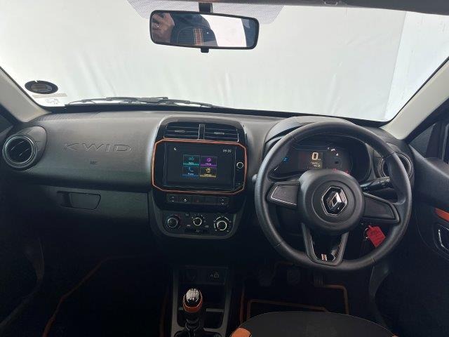 RENAULT KWID 1.0 CLIMBER 5DR - 9 