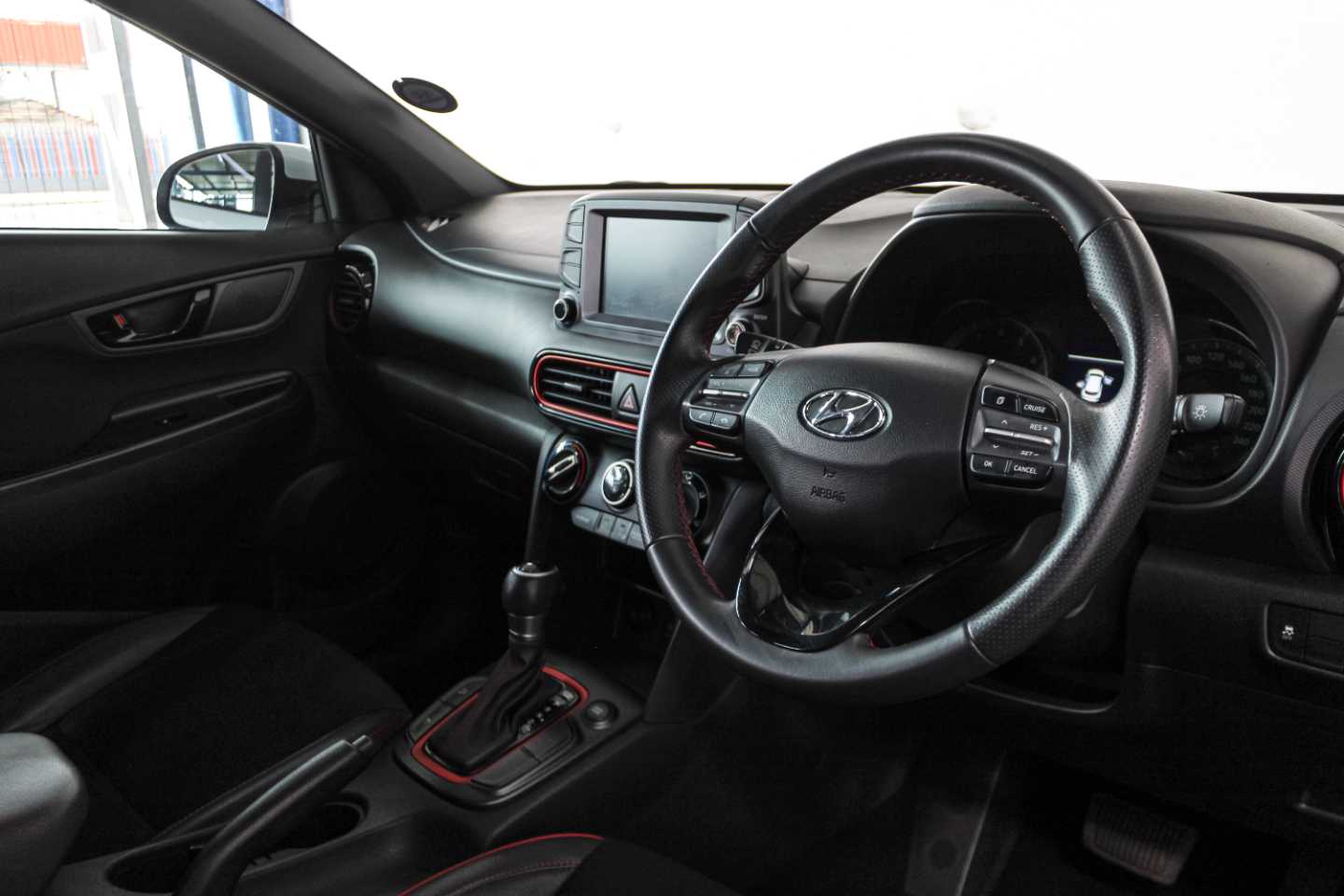 HYUNDAI KONA 2.0 EXECUTIVE A/T - 15 