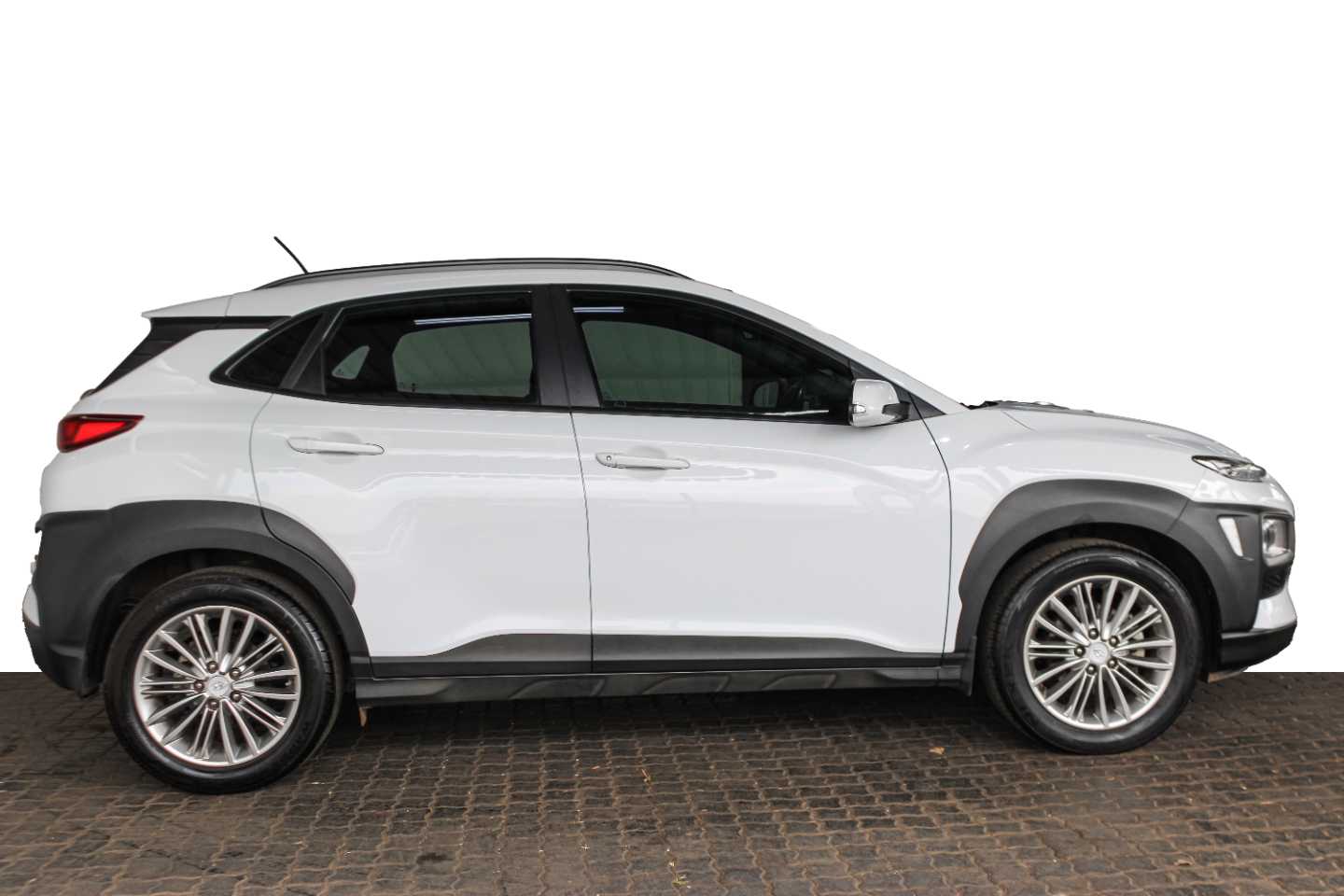 HYUNDAI KONA 2.0 EXECUTIVE A/T - 9 