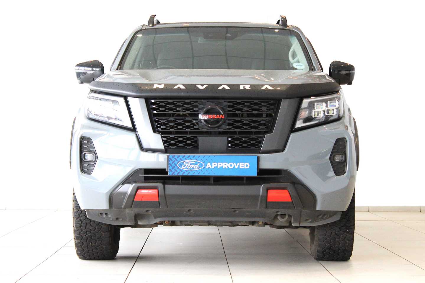 NISSAN NAVARA 2.5DDTI PRO-4X 4X4 A/T D/C P/U - 1 