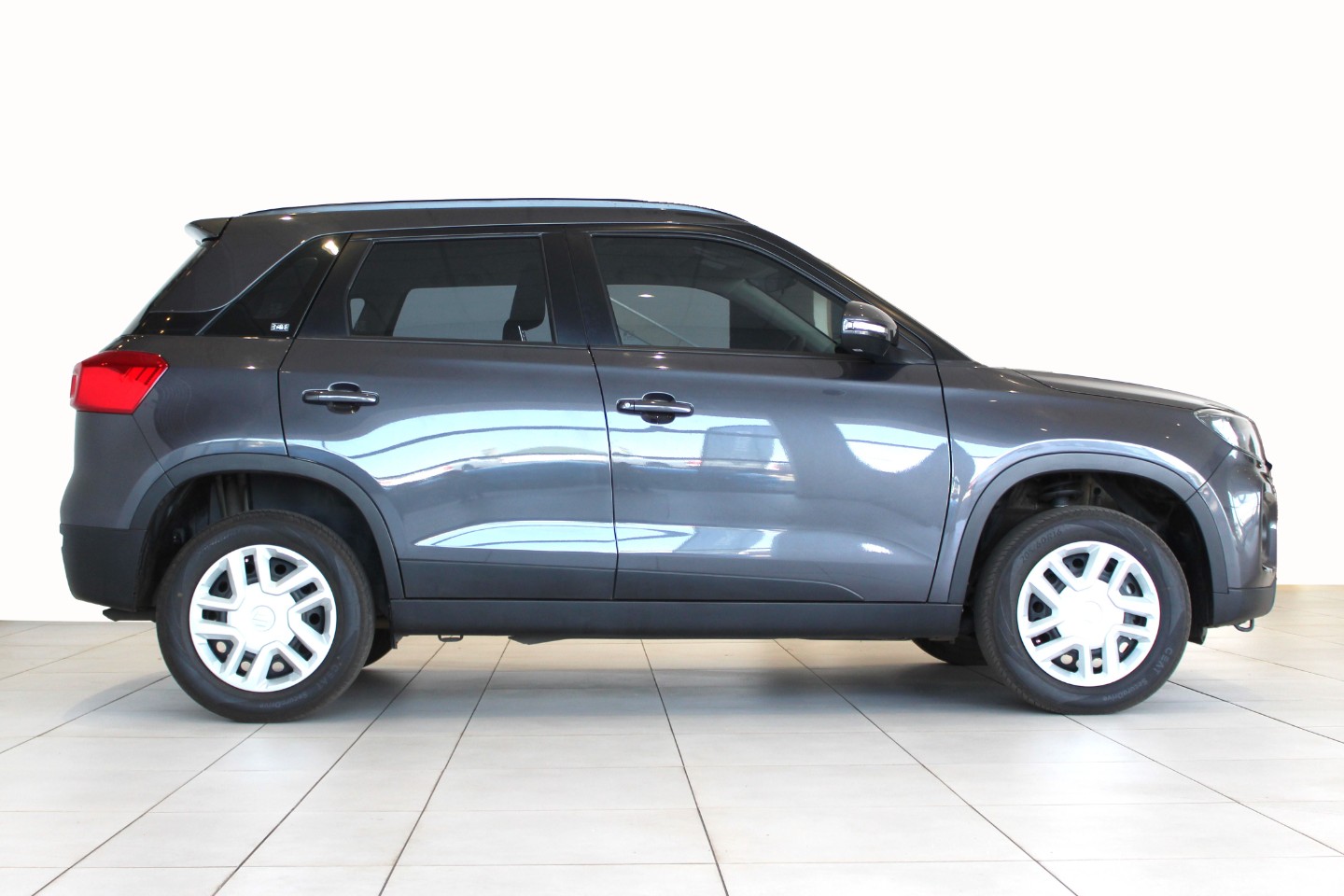 SUZUKI VITARA BREZZA 1.5 GL A/T - 7 