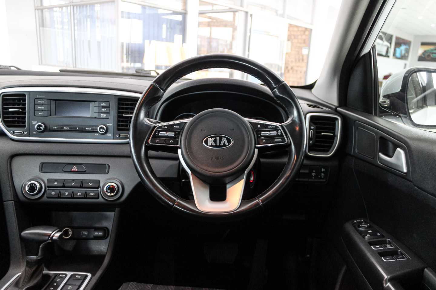 KIA SPORTAGE 2.0 CRDi IGNITE + A/T - 16 