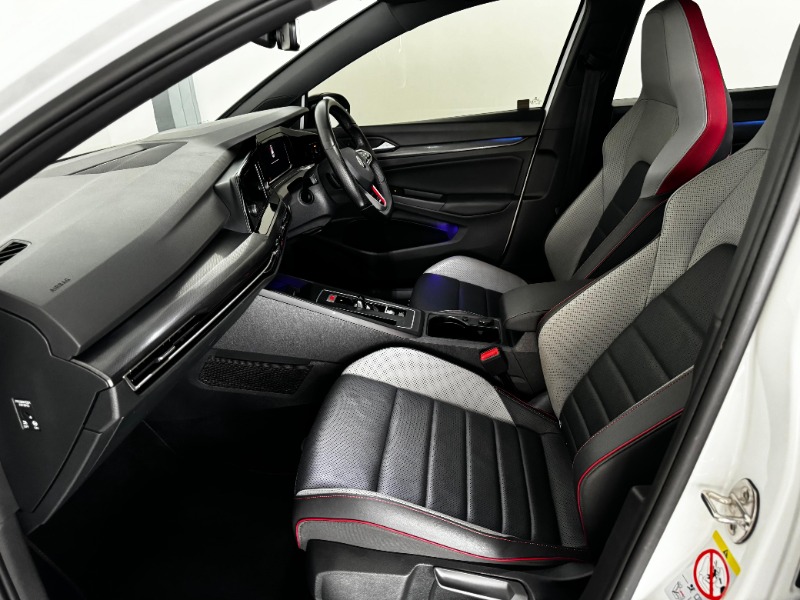 VOLKSWAGEN GOLF 8 GTi  2.0 TSI DSG - 9 