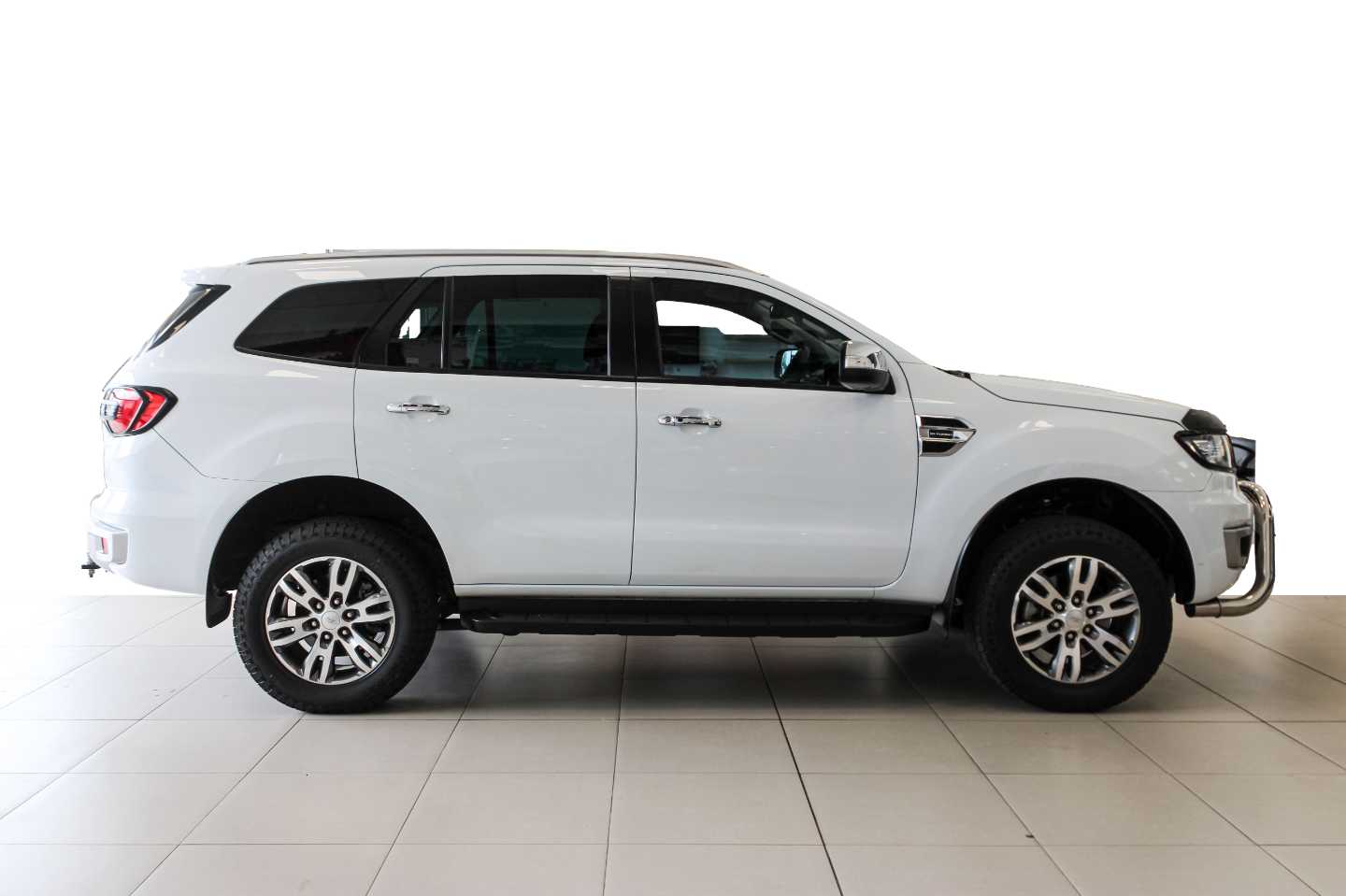 FORD EVEREST 2.0D BI-TURBO XLT A/T - 7 