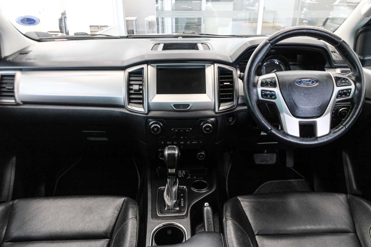 FORD EVEREST 2.0D BI-TURBO XLT A/T - 15 