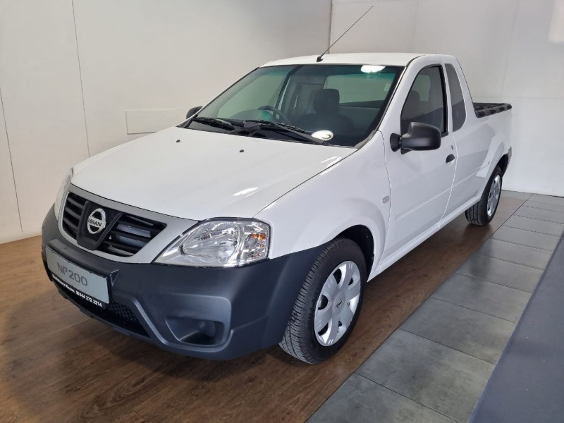 nissan np200 double cab