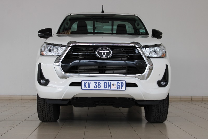 TOYOTA HILUX 2016 ON HiluxSC 2.4GD6 RB RAI MT (C07) - 2 