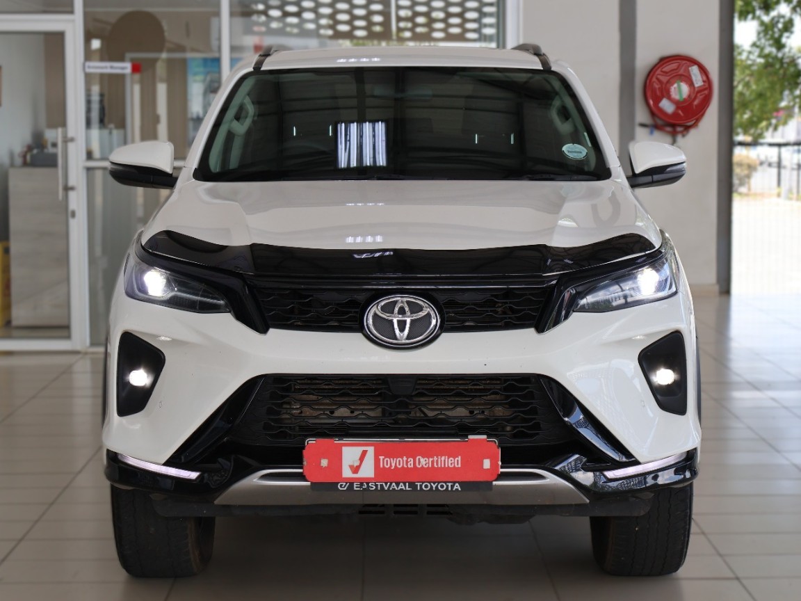 TOYOTA FORTUNER 2.4GD-6 R/B A/T - 2 