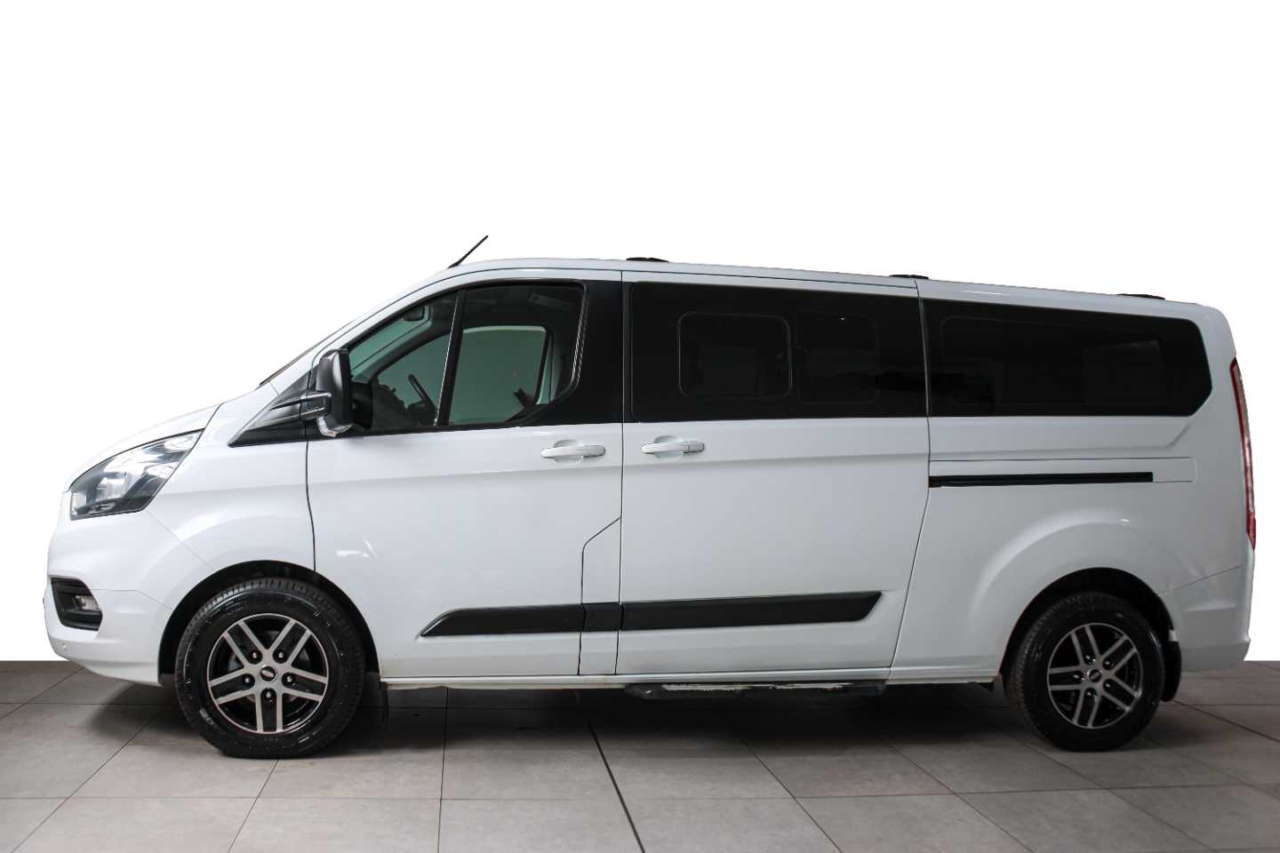 FORD TOURNEO CUSTOM 2.2TDCi  AMBIENTE LWB - 3 