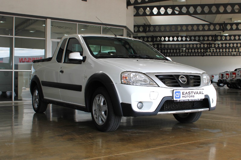 NISSAN NP200 1.6 SE P/U S/C for Sale in South Africa