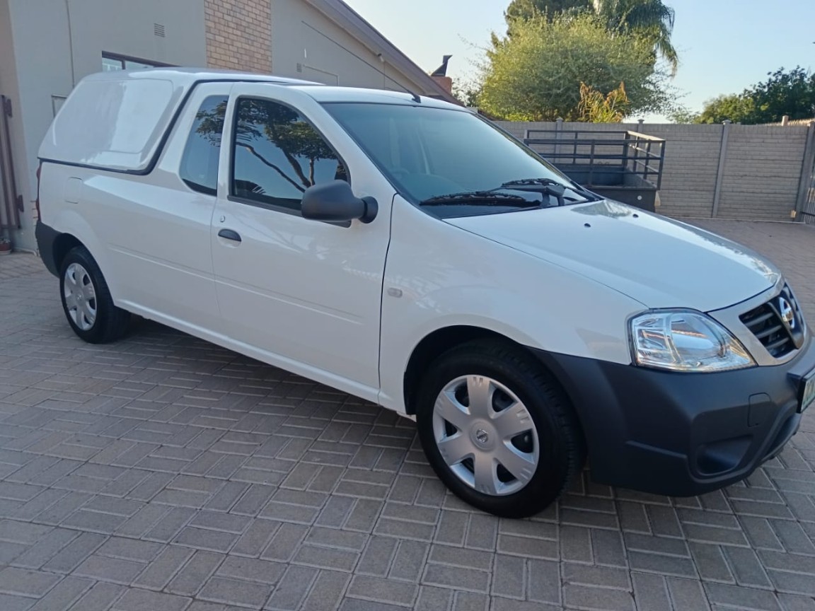 Nissan NP200 1.6i Pack