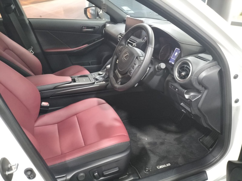 CVT Lexus IS 300h EX 2024 for sale