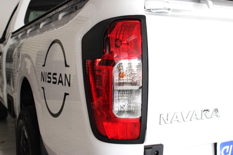 NISSAN NAVARA 2.5DDTI XE S/C P/U - 9 