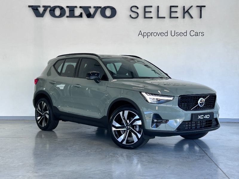 NEW 2024 VOLVO XC40 B4 PLUS DARK GEARTRONIC (MILD HYBRid) for sale in