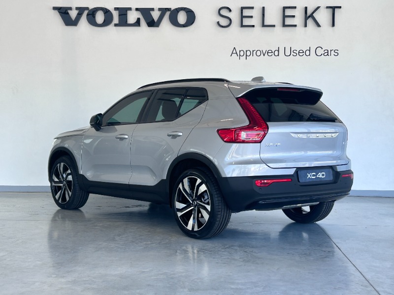 DEMO 2024 VOLVO XC40 B4 PLUS DARK GEARTRONIC (MILD HYBRid) for sale in