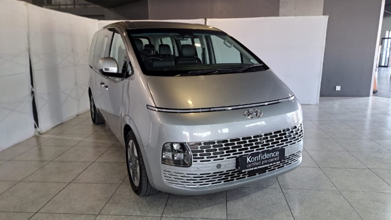 Hyundai Staria 2.2D Elite (9 Seater)