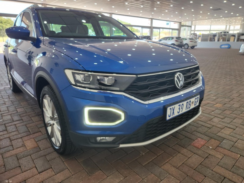 VOLKSWAGEN T-ROC 1.4 TSI DESIGN TIPTRONIC for Sale in South Africa