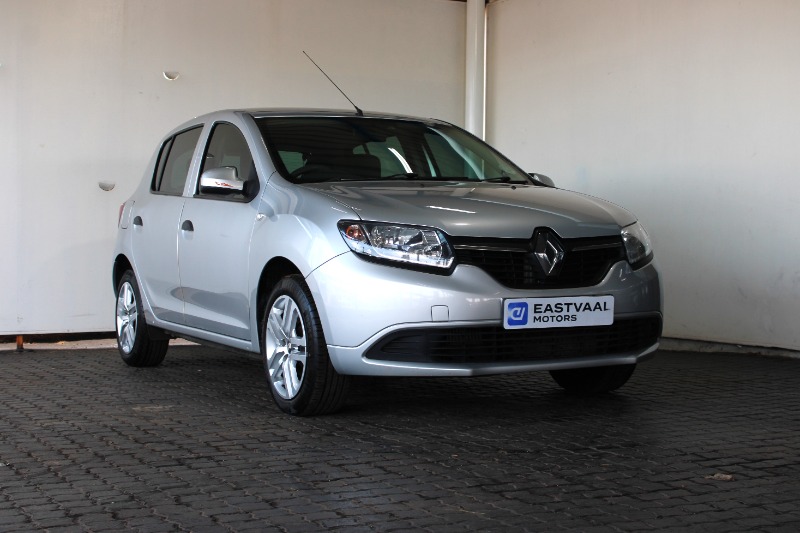 RENAULT SANDERO 900 T DYNAMIQUE for Sale in South Africa