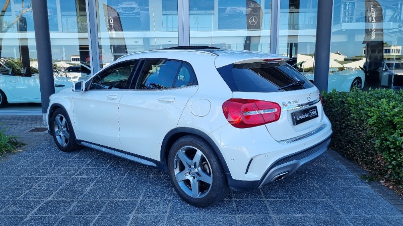 Automatic MERCEDES-BENZ GLA 250 4MATIC 2015 for sale