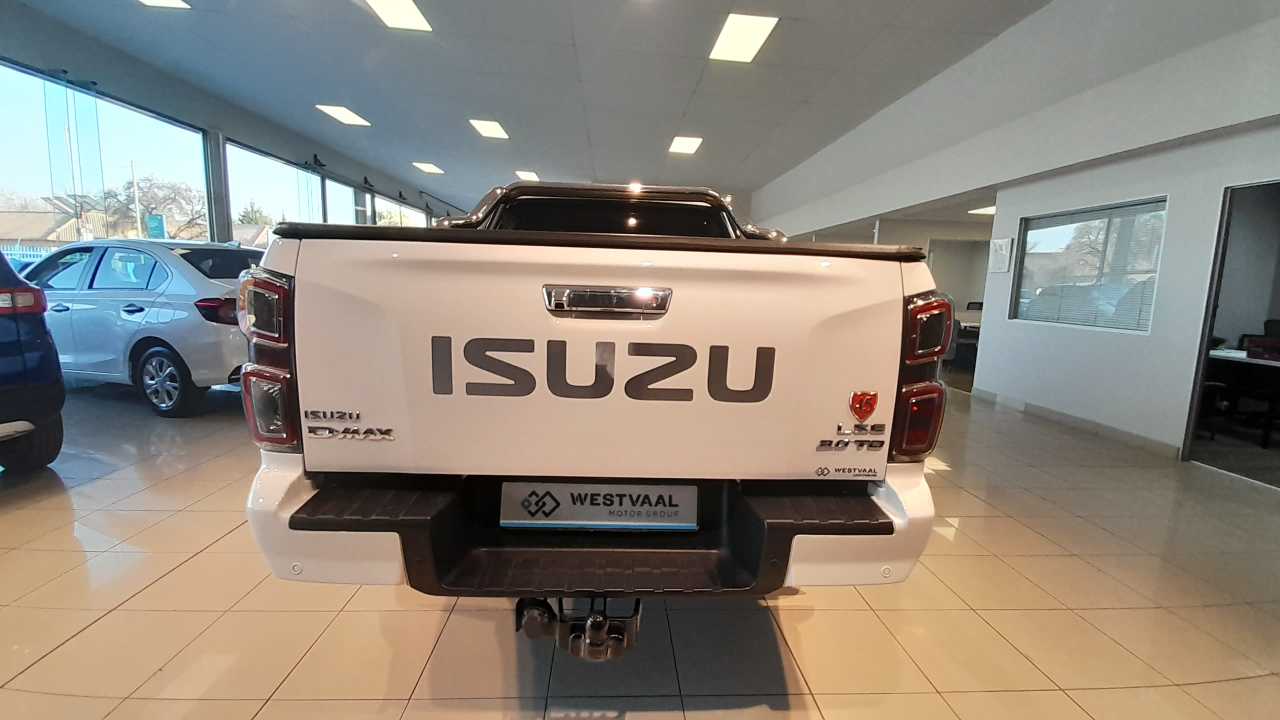 ISUZU 3.0 DDI D/CAB HR LSE A/T 2024  for sale