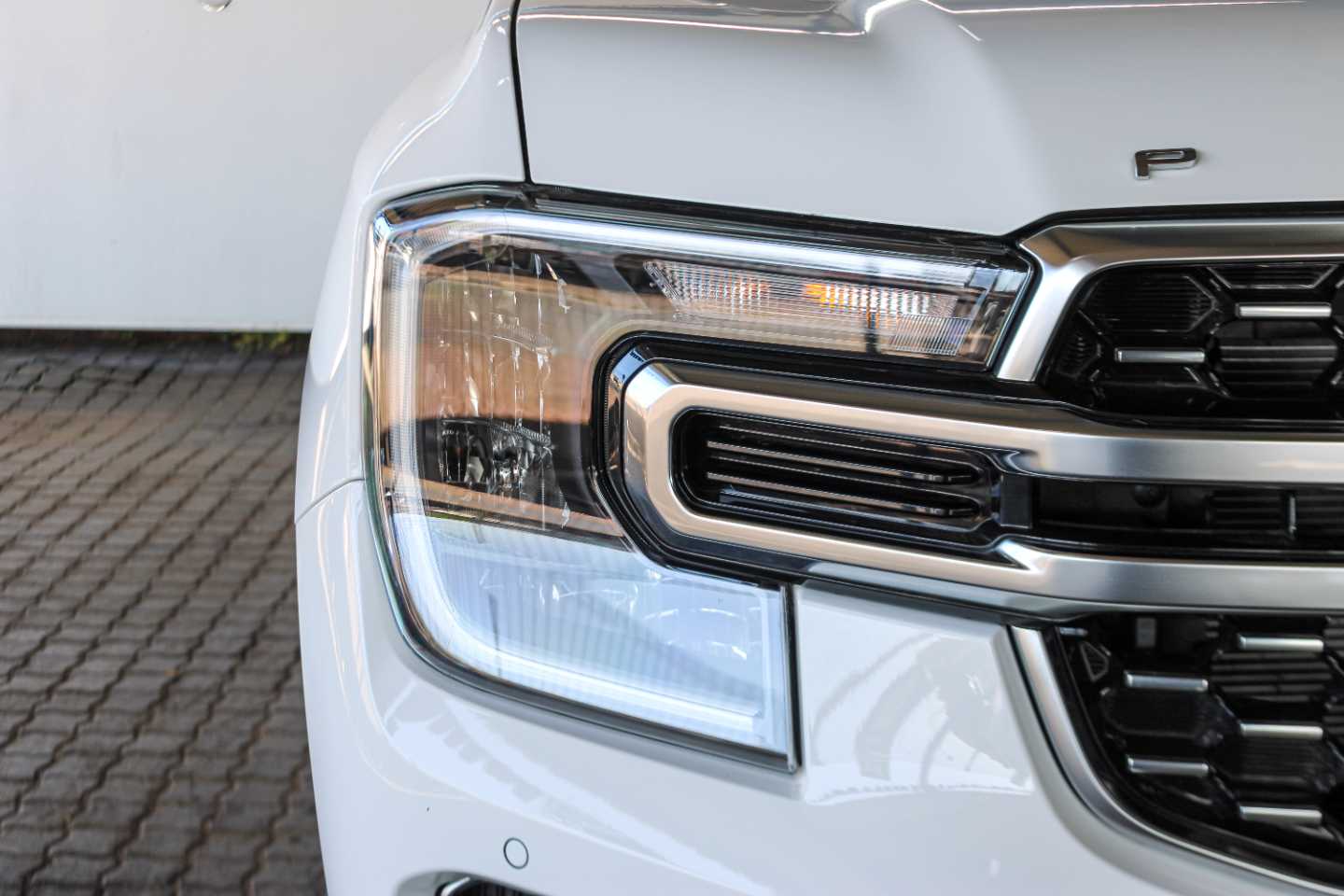 FORD EVEREST 3.0D V6 PLATINUM AWD A/T - 9 