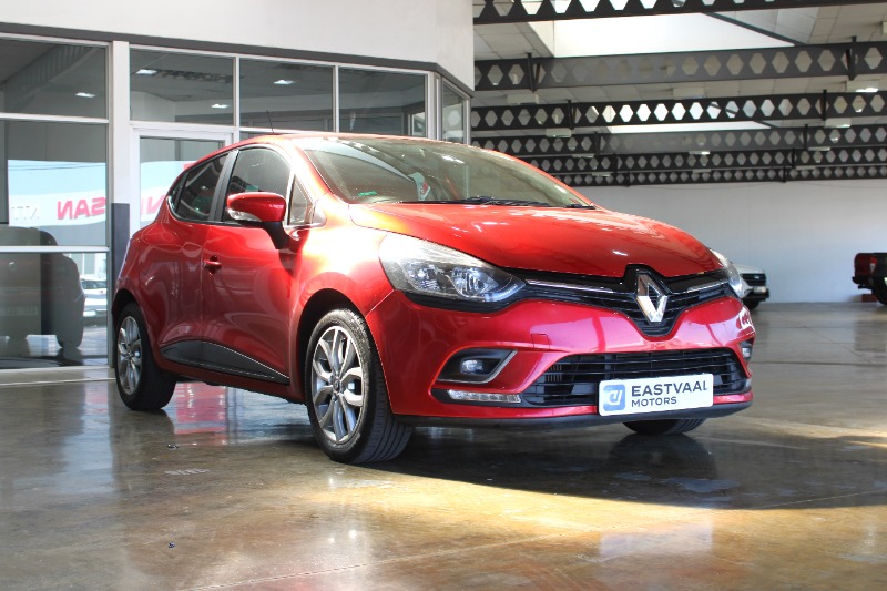 RENAULT CLIO IV 1.2T EXPRESSION EDC 5DR (88KW) for Sale in South Africa