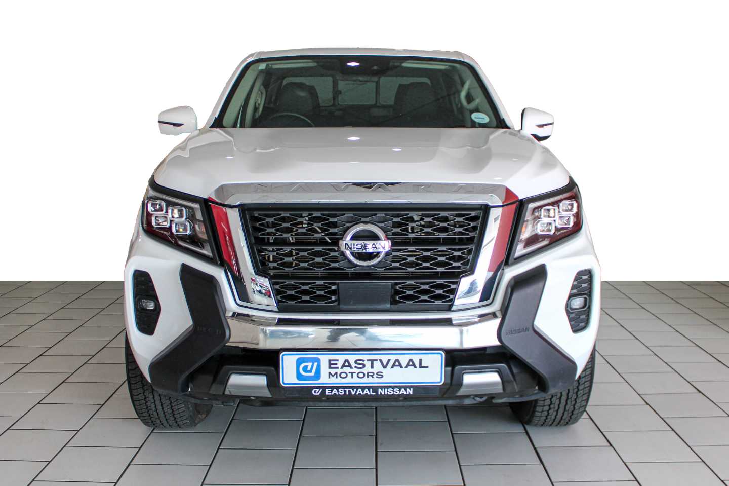 NISSAN NAVARA 2.5DDTI LE/LE PLUS 4X4 D/C P/U - 1 