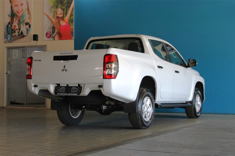 MITSUBISHI TRITON 2.4Di-GL P/U D/C - 5 