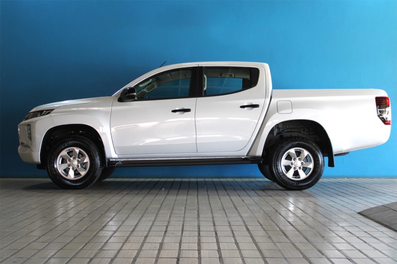 MITSUBISHI TRITON 2.4Di-GL P/U D/C - 3 