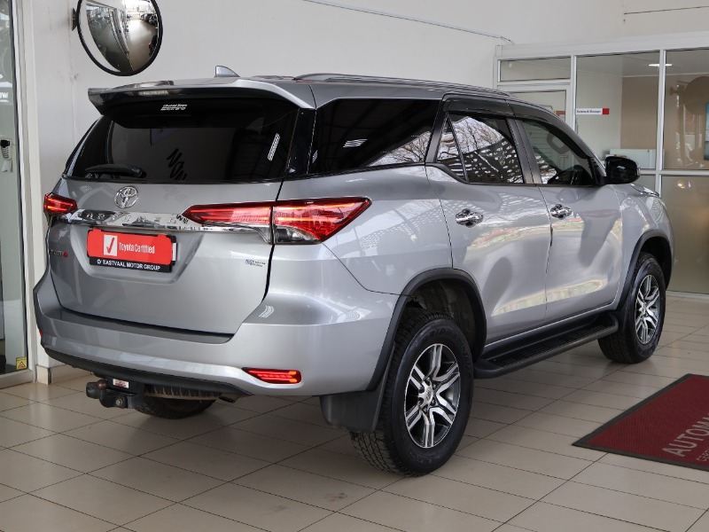 TOYOTA FORTUNER 2.4GD-6 R/B A/T - 6 